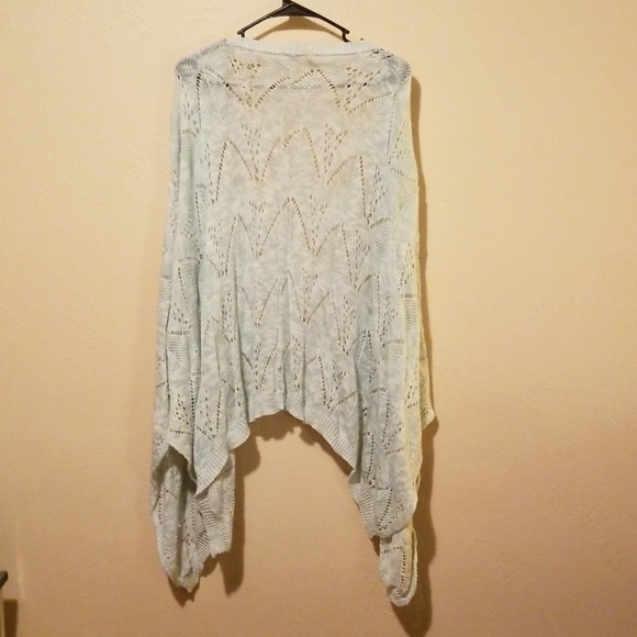 Shawl - Picture 3 of 3